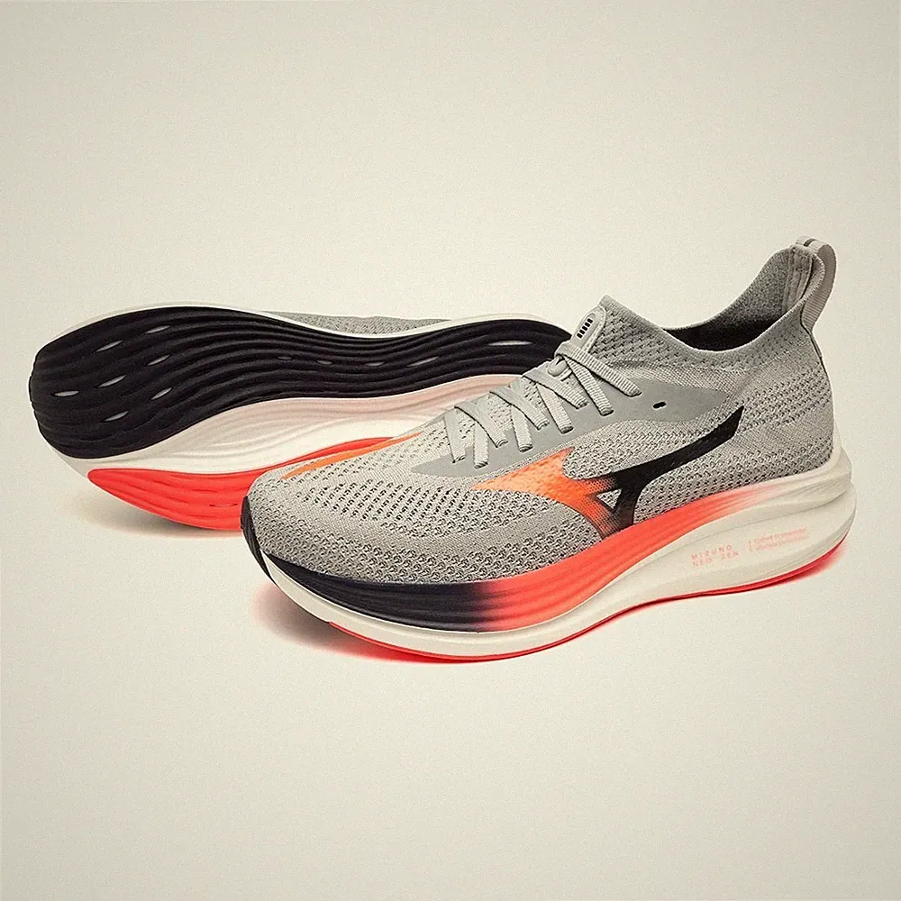 MIZUNO NEO ZEN J1GC2586 51 Grau Rot Schwarz Weite 2E Laufschuhe