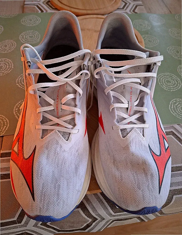 Mizuno Rebellion Flash 3 Herren Laufschuhe Sneaker Weiß/Orange/Blau EU 47