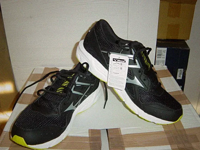 Mizuno Spark 6 in der Gr.42 in schwarz Laufschuhe