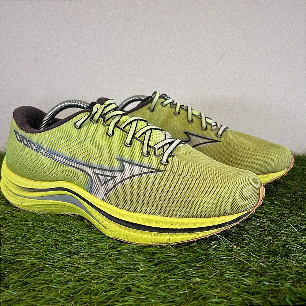 Mizuno Turnschuhe Größe 8 Herren neongrün Wave Rebellion Schnürschuhe Laufschuhe