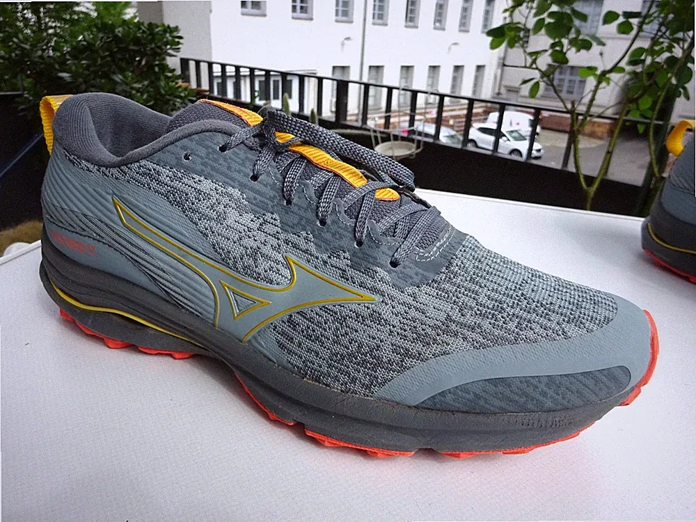 MIZUNO WAVE RIDER TT Herren Schuhe Laufschuhe Sneaker Grau Gr.42,5(UK8,5) Neuw