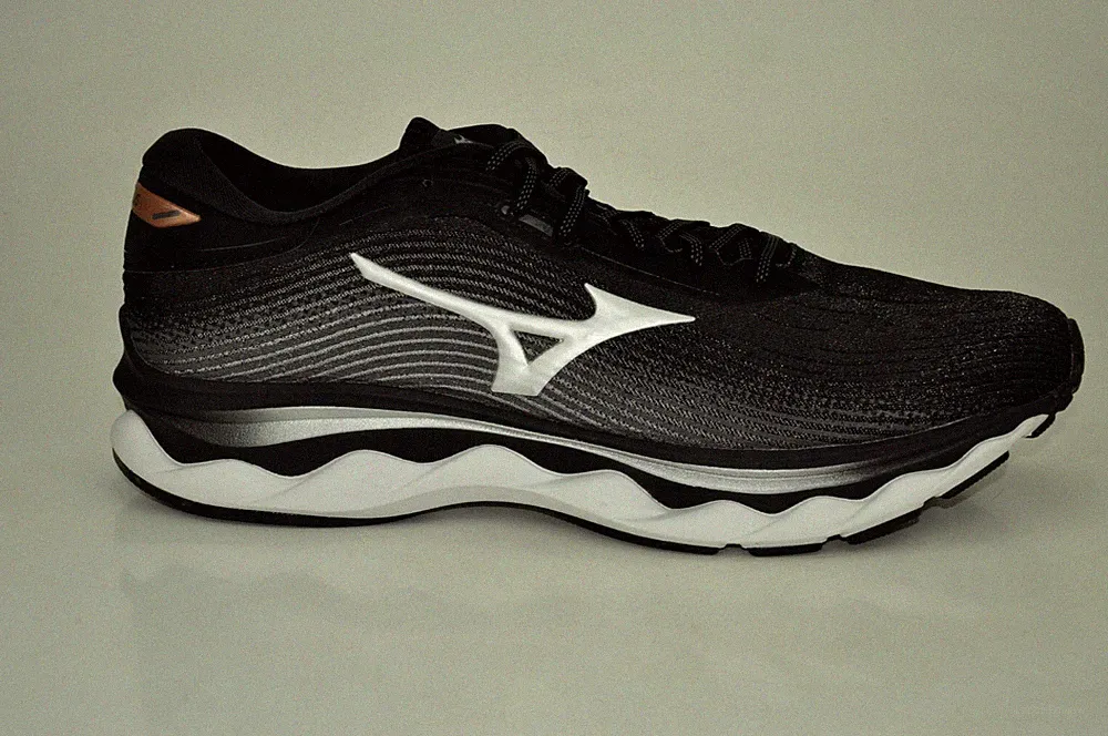 Mizuno Wave Sky 4 (5) Laufschuhe Running Sportschuhe Sneaker Herren Schnürschuhe