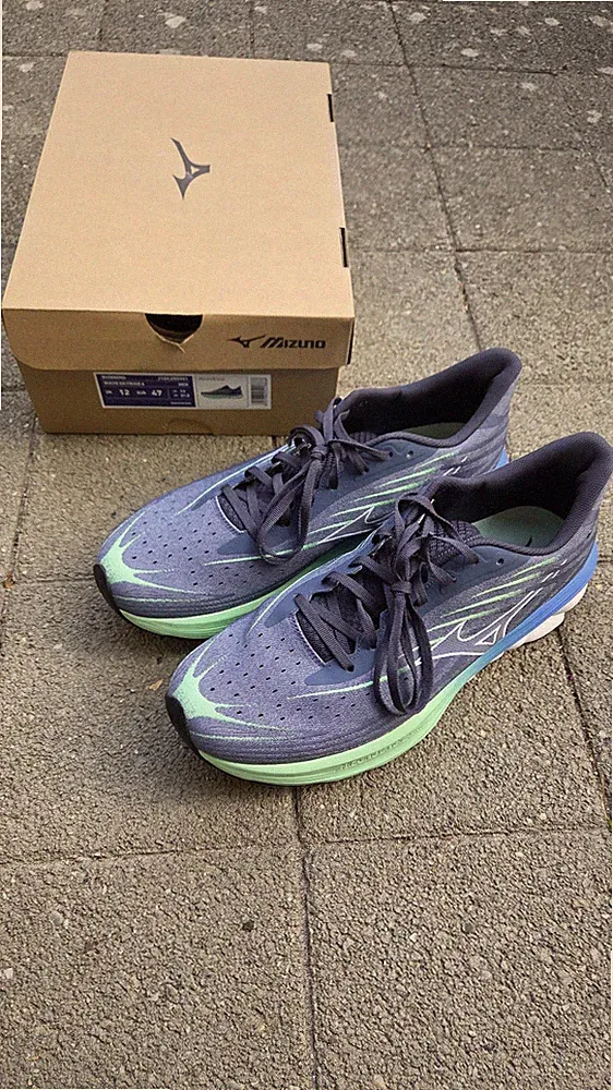 Mizuno Wave Skyrise 6 Herren Laufschuh Gr. 47 / US 13 blau/grün gebraucht