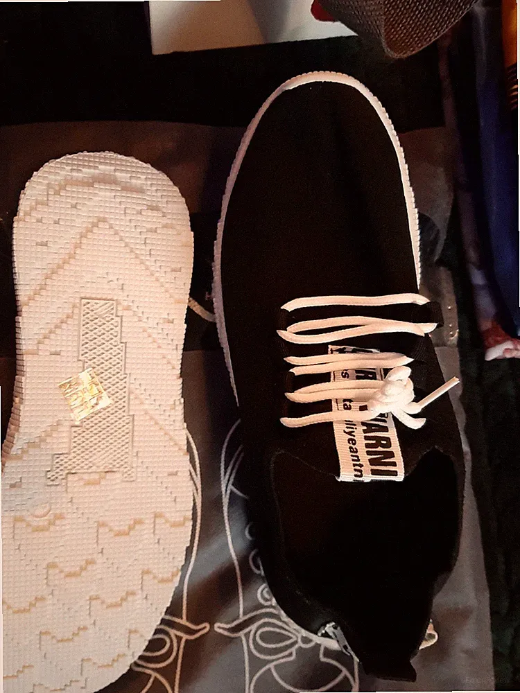 Nagelneue Herren-Laufschuhe, Gr.44, Schwarz, Atmungsaktives Mesh