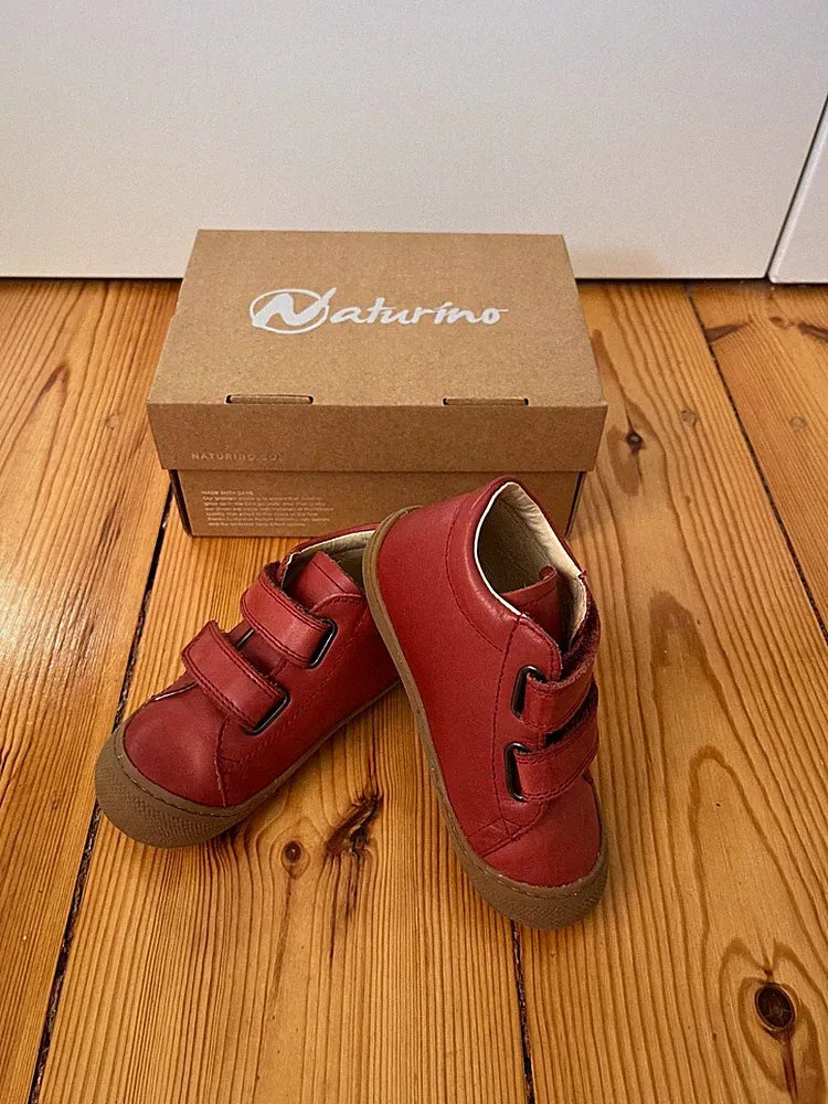 Naturino Schuhe Lauflernschuhe rot Top-Zustand OVP Klettverschluss Gr. 24