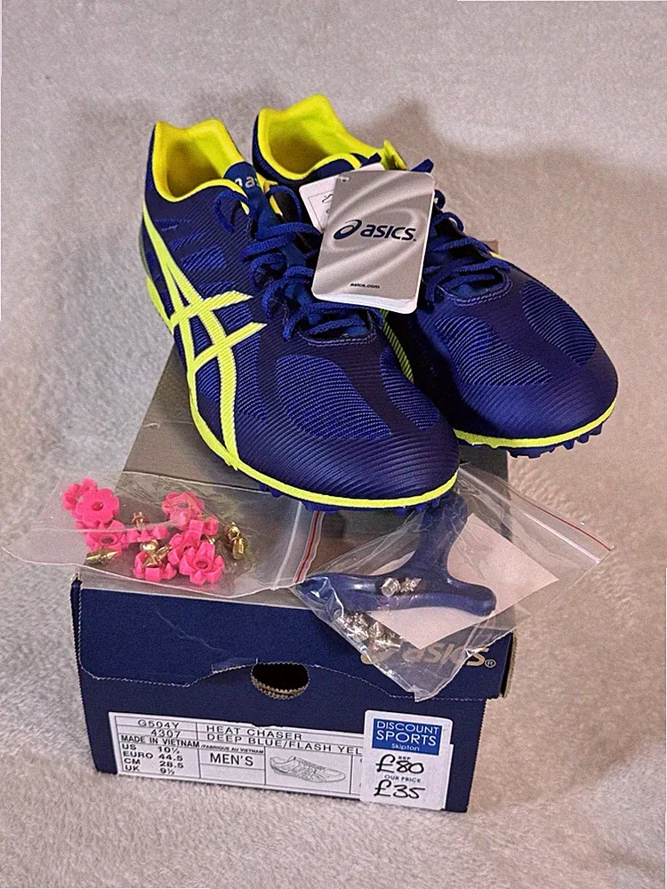 Neu Asics Herren UK 10,5 EUR 44,5 Heat Chaser Leichtathletik Lauf Spikes Schuhe