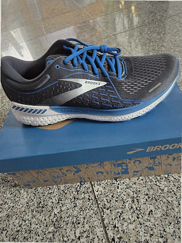 NEU | Brooks Adrenaline GTS Laufschuhe Running GR 12 bzw 46