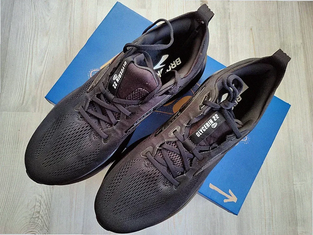 NEU Brooks Glycerin 22 Herren Laufschuh Neutral 110445 1D Black/Black/Ebony 46,5