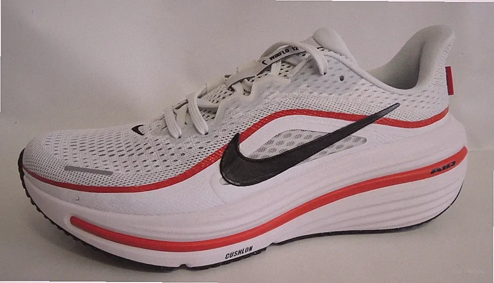 NEU Nike Air Winflo 12 Größe 43 Running Schuhe Laufschuhe Sneaker HV9272-104 neu