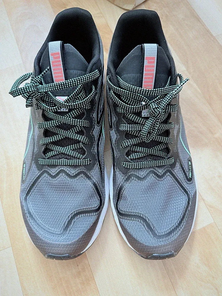 Neue Puma Speed 300 Laufschuhe – Gr. 41 – OVP