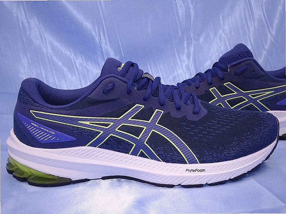 NEUW. ASICS GEL KINJO LAUFSCHUHE GR 45 BLAU SCHUHE NIMBUS NOOSA CUMULUS A2