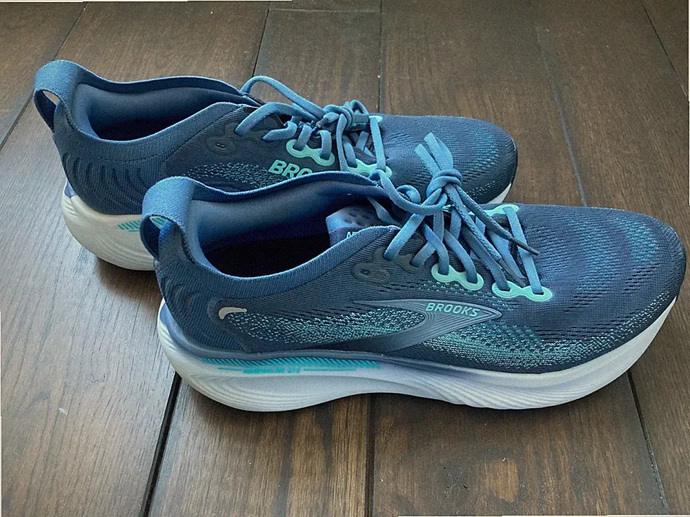 Neuwertige Laufschuhe Brooks Adrenaline 25 GTS Größe 45,5 Schmal (B)