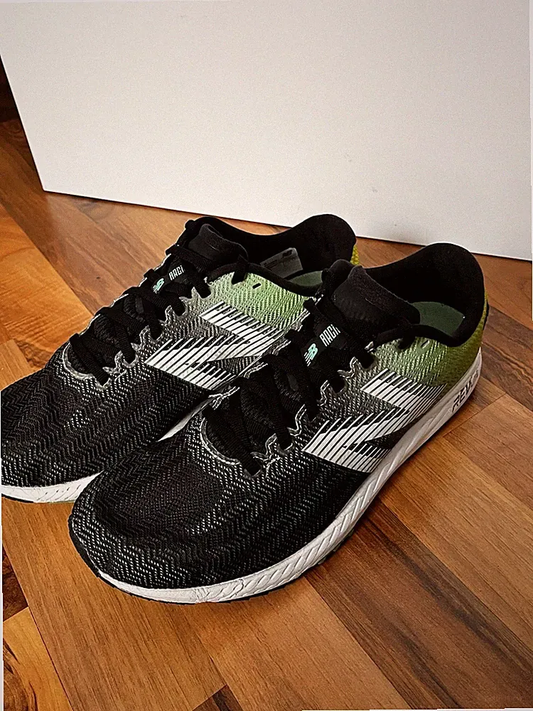 New Balance 1400 V6 Laufschuhe Schwarz/Grün/Weiß EU 44