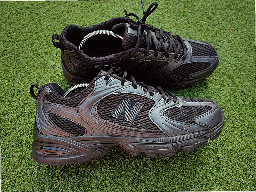 New Balance 530 Herren Laufschuhe, Gr. 10 UK schwarz dunkelgrau