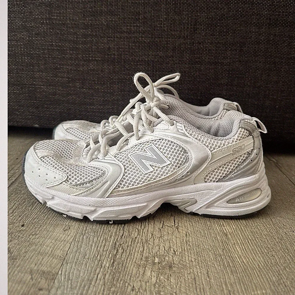 New Balance 530 Herren Laufschuhe weiß silber Mesh Synthetik atmungsaktiv