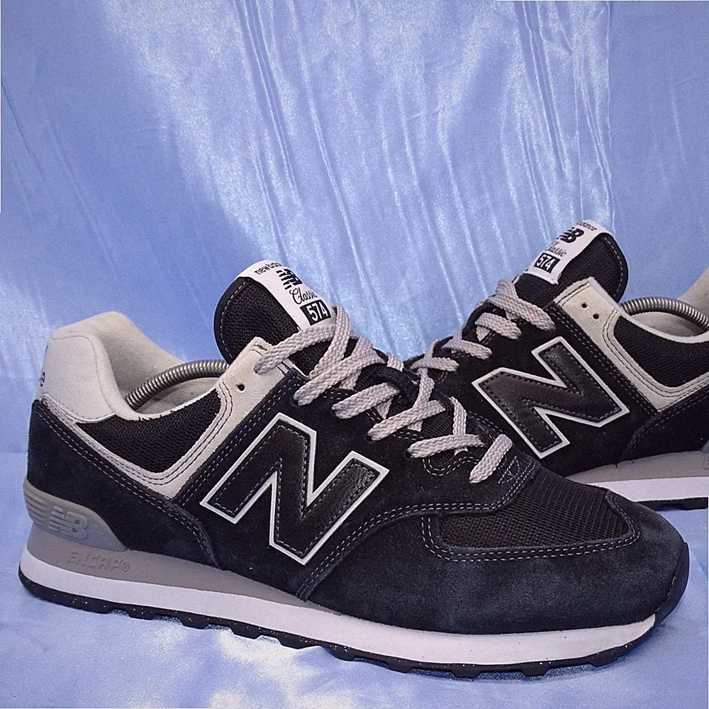 NEW BALANCE 574 SNEAKER GR 43 HERREN SCHUHE LAUFSCHUHE SPORTSCHUHE LEDER SCHWARZ