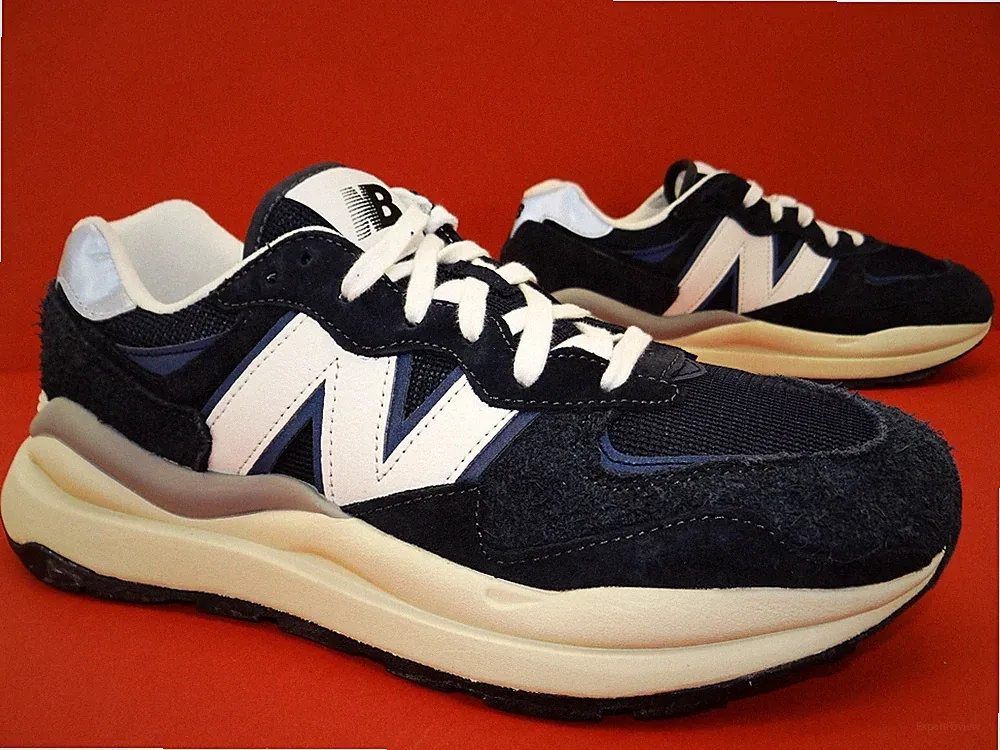 New Balance 574 Sneaker Turnschuhe Laufschuhe Sport Freizeit Unisex Gr.42