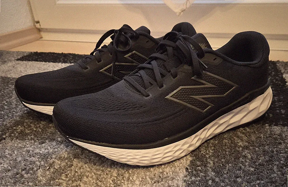 New Balance Evoz v4 Laufschuhe Herren Schwarz Gr. 45 Running Sport Herren