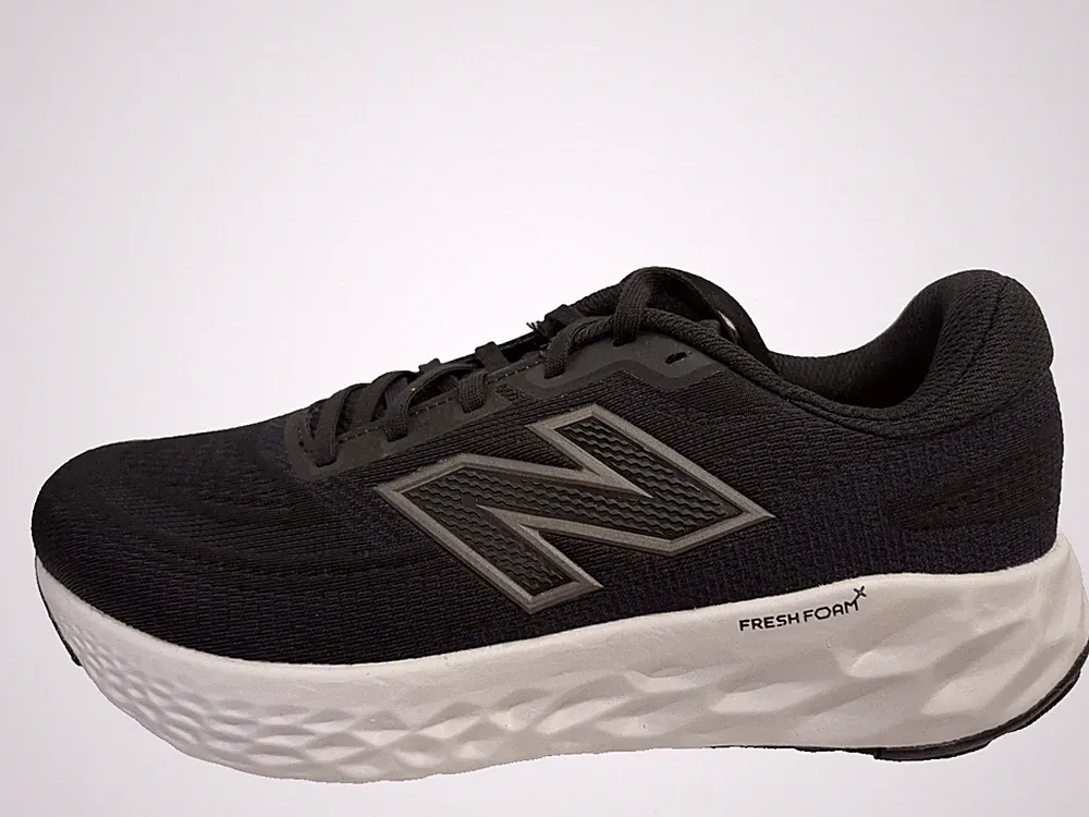 New Balance Evoz v4 Laufschuhe Herren Schwarz Weiß UK 7 EU 40.5