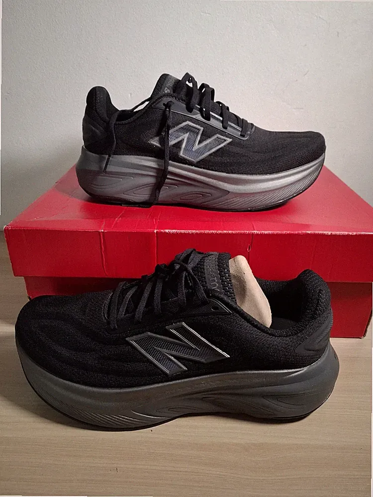 New Balance Fresh Foam X More v6 schwarz grau Herren Laufschuhe UK Größe 10 neu