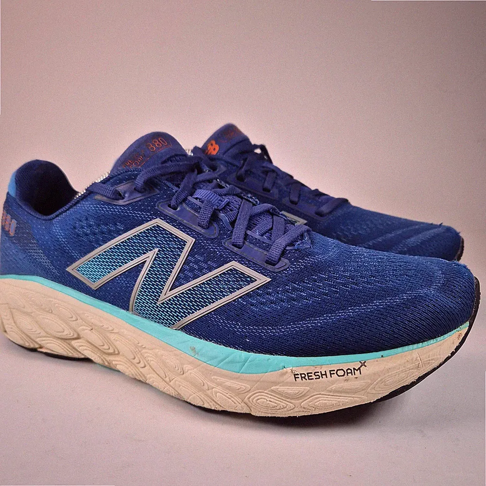 New Balance Fresh Foam x880 V14 Herren Laufschuhe Größe 9,5 leicht gepolstert