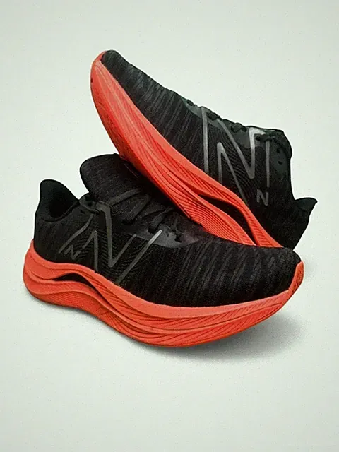 🔥New Balance FuelCell Propel – schwarze Laufschuhe mit Neonsohle Gr. 44