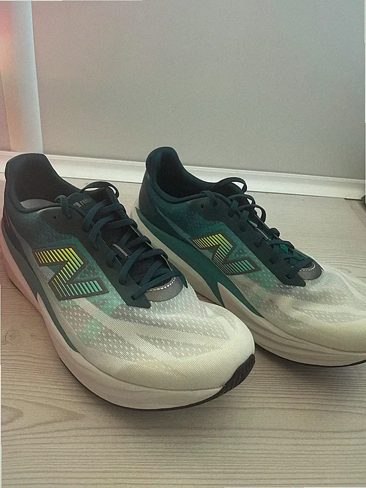 New Balance FuelCell Rebel v5 Herren Laufschuhe Gr. 49 MFCX3HW NEU OVP