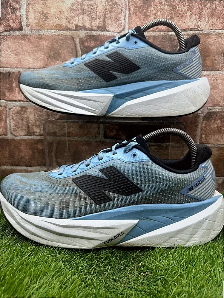 New Balance FuelCell Rebel v5 MFCXLH5 Turnschuhe Herren 8,5 Stillwasser Laufschuhe