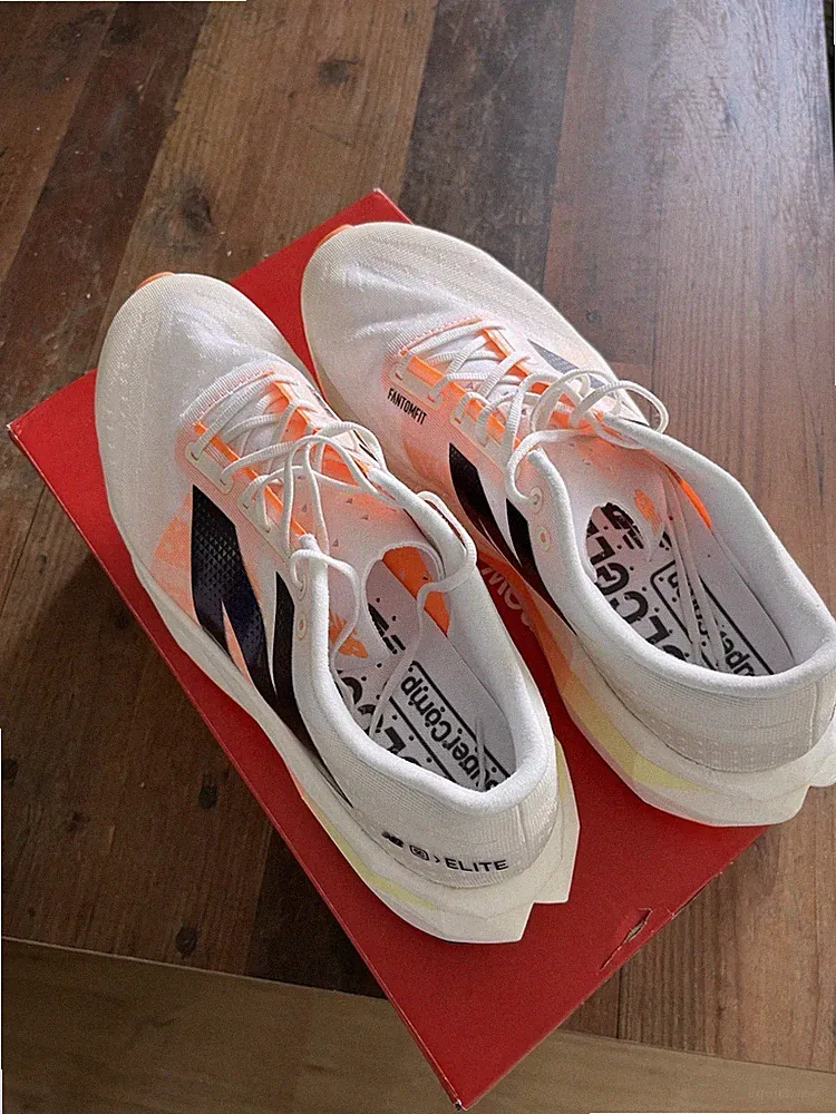 New Balance FuelCell SuperComp Elite V4 Gr. 45 Neu Originalkarton Laufschuhe