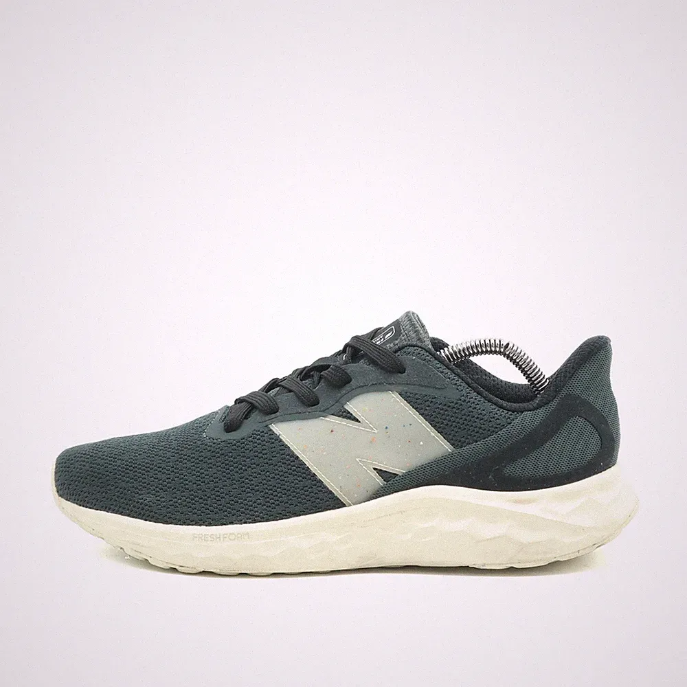 New Balance Herren Fresh Foam Arishi Sportschuhe Low-Top Laufschuhe EU 42.5