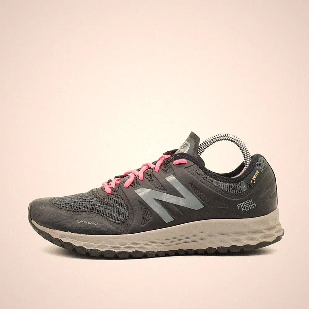 New Balance Herren Fresh Foam Kaymin TRL Laufschuhe EU 42.5 Grau Pink MTKYMWB1