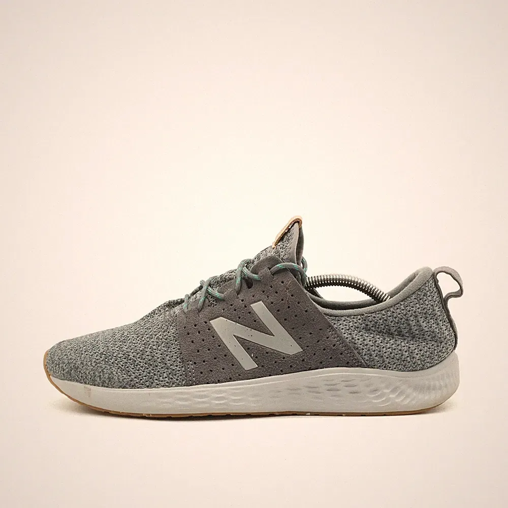 New Balance Herren MSPTLG1 Laufschuhe Grau Wildleder, Performance Sneaker EU 44