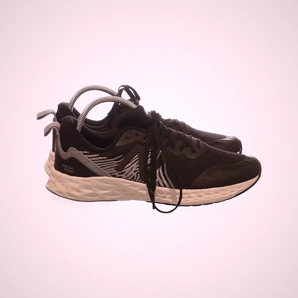New Balance, Laufschuhe, Größe: 37, Freshfoam Tempo, Schwarz/Grau/Weiß #mF6