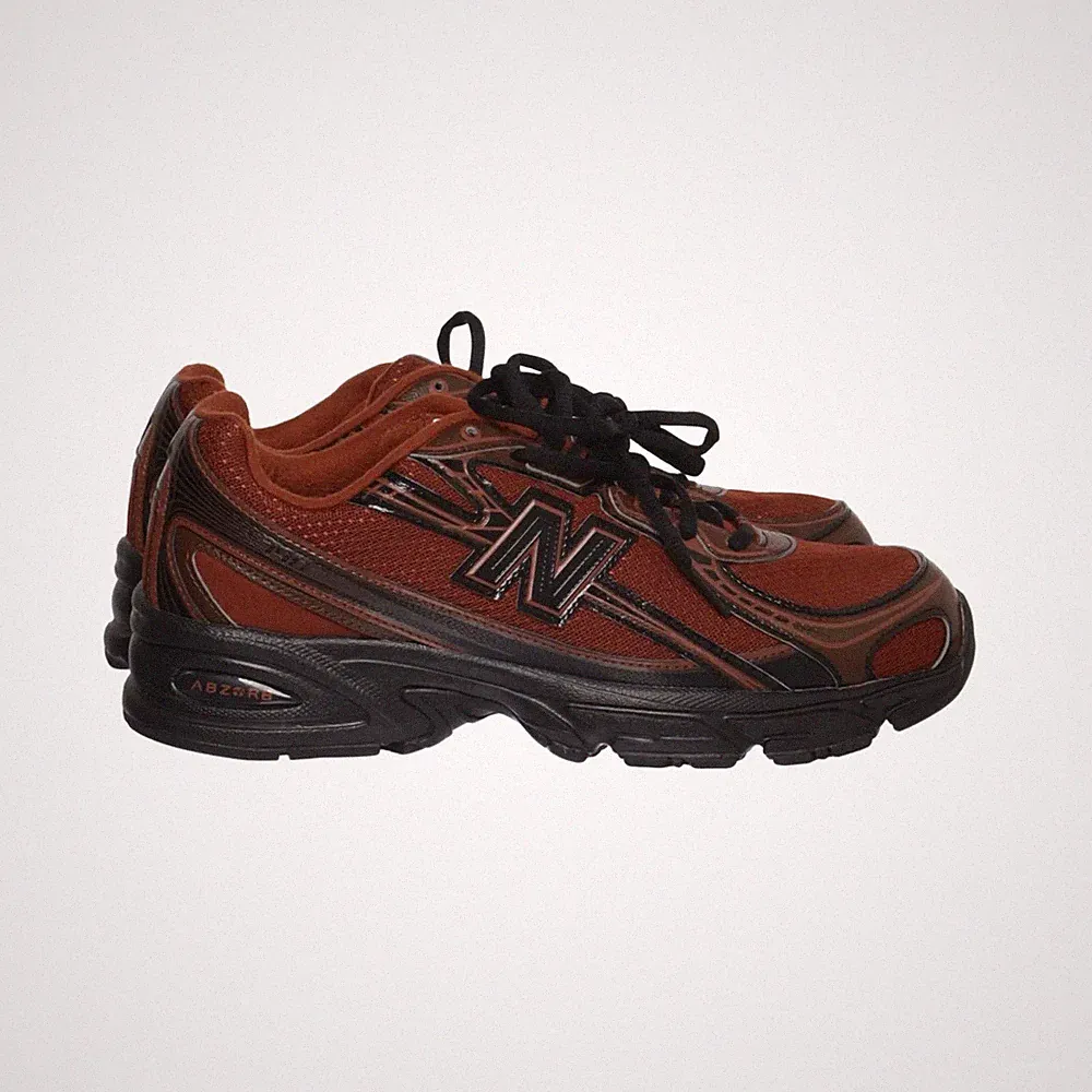 New Balance, Laufschuhe, Größe: 43, model: u7407cb, Braun/Schwarz, Herren #ycS