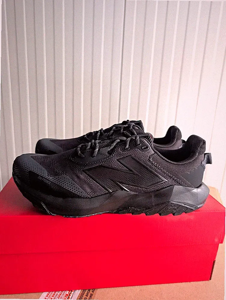 New Balance MTNTRLF6 Herren Laufschuhe Schwarz US 8 2E atmungsaktiv Low Top