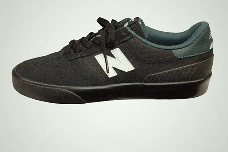 New Balance NM272BLK Größe 42 Sneakers Turnschuhe Herrenschuhe Laufschuhe