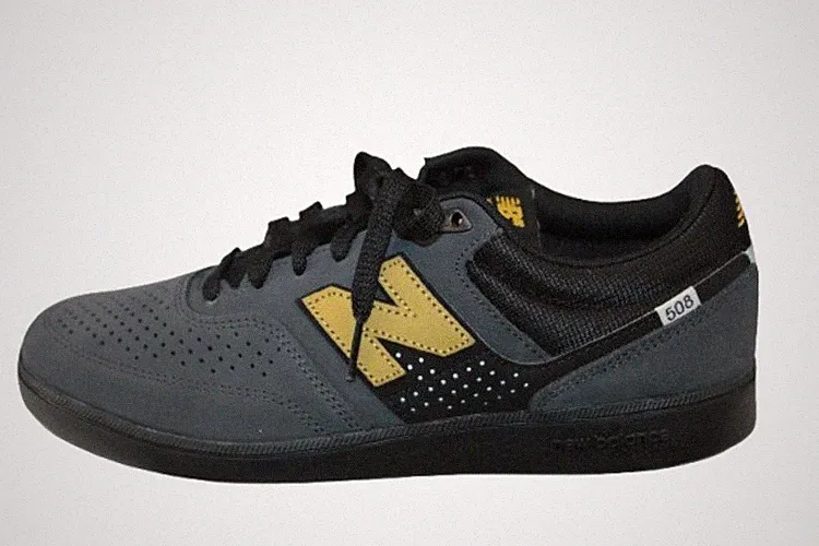 44.5 Hallenschuh