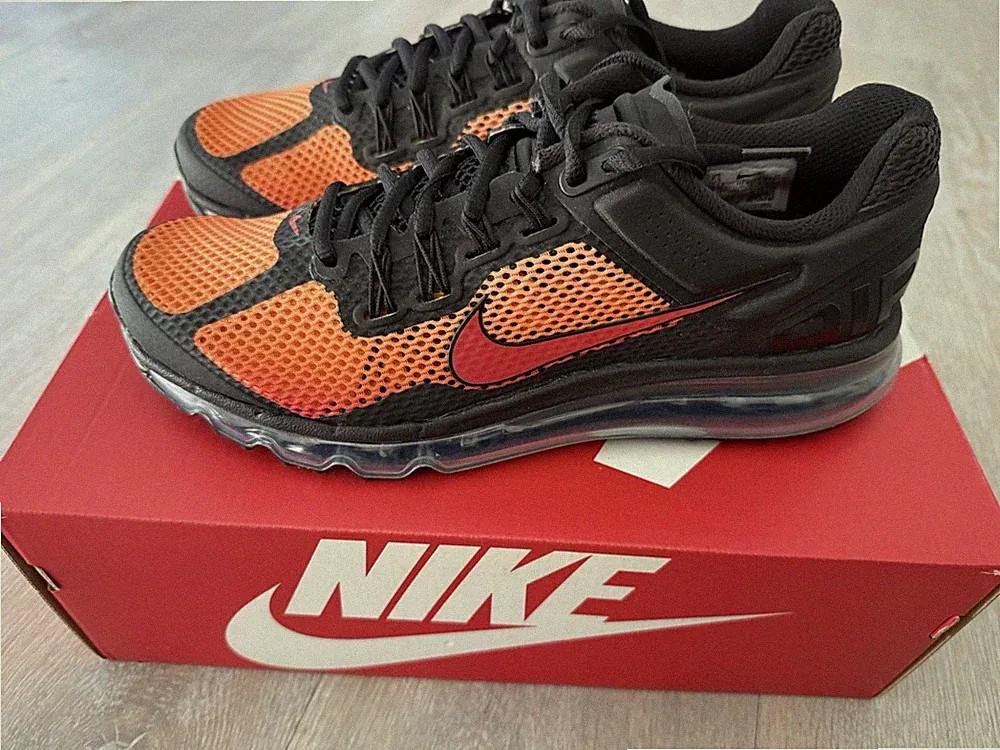 Nike Air Max 2013 Herren Sneaker Laufschuh Orange/Schwarz EU 40,5 HF4887-873