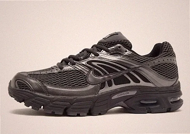 Nike Air Max Moto 2K schwarz Herren Laufschuhe Sportschuhe UK 9 mittlere Passform