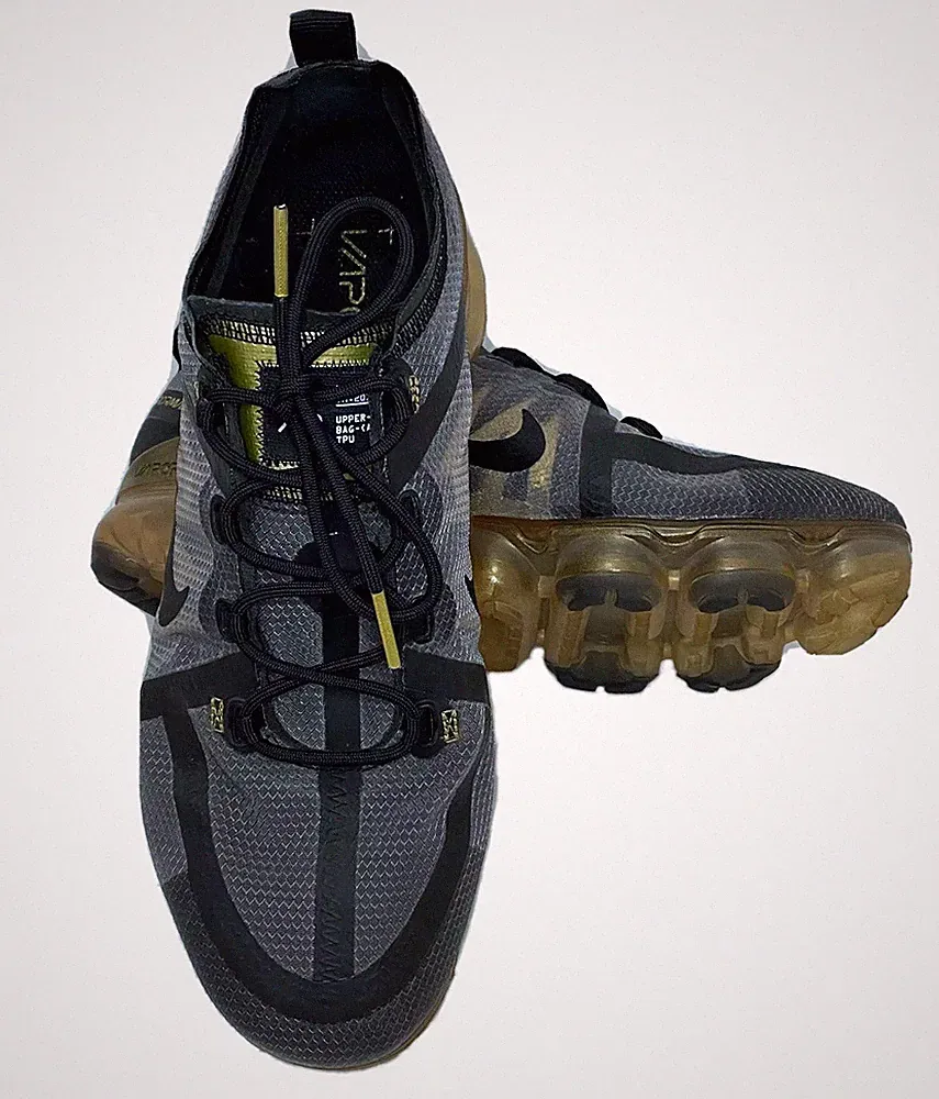 Nike Air Vapormax Mens Shoes Sz 8.5 Shoes AR6631-002 Black Metallic Gold NO BOX