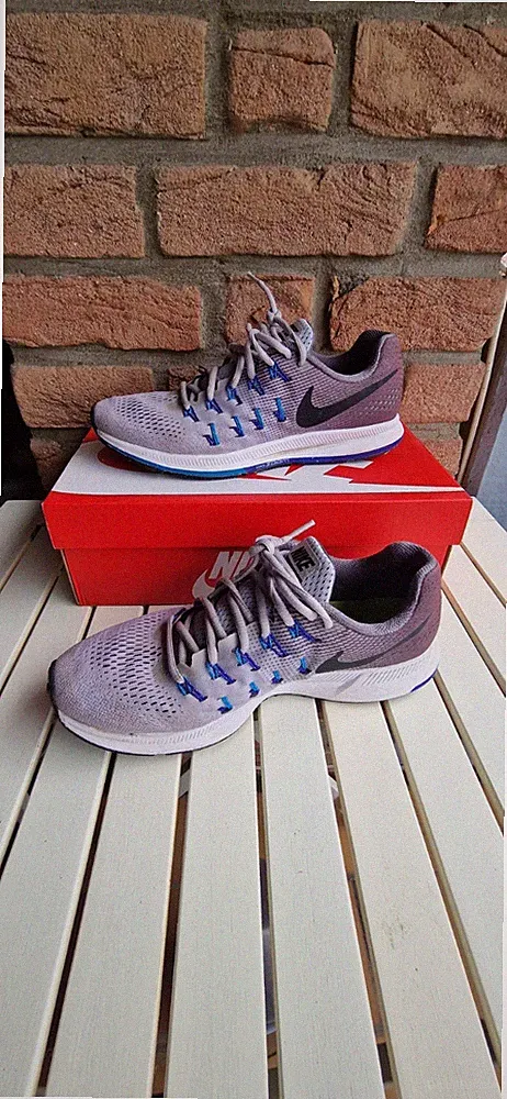Nike Air Zoom Pegasus 33 Laufschuhe Gr. 42 Grau