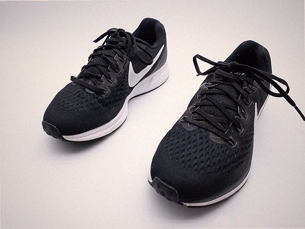 Nike Air Zoom Pegasus 34 Unisex Laufschuhe Schwarz Gr. 42,5 EU Art. 39884-98