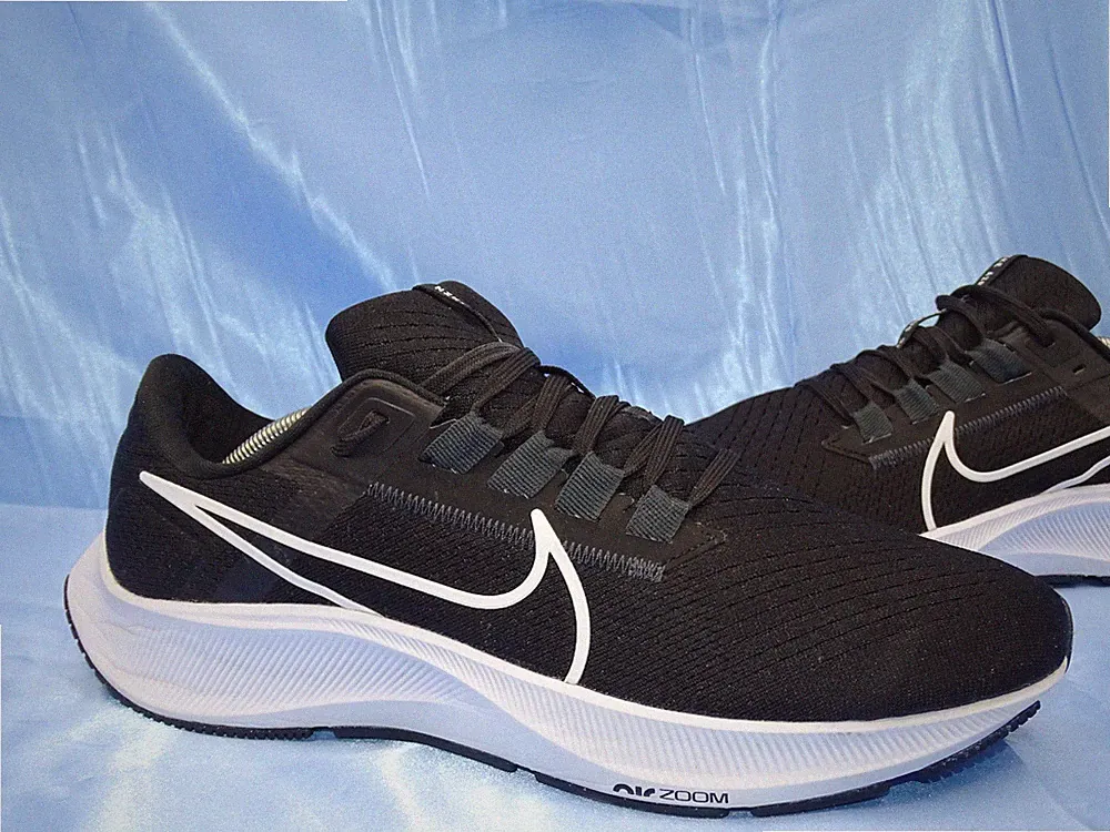 NIKE AIR ZOOM PEGASUS 38 SNEAKER GR 43 SCHUHE SCHWARZ HERREN LAUFSCHUHE /Z5