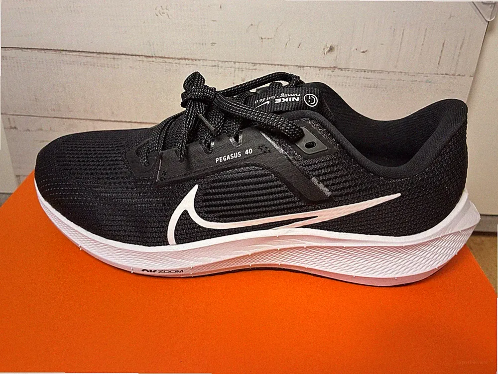 Nike Air Zoom Pegasus 40 Herren Laufschuhe Schwarz Weiß Gr. 42 DV3853-001