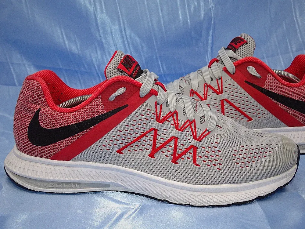 NIKE AIR ZOOM WINFLO 3 LAUFSCHUHE GR 44 SCHUHE GRAU ROT FREE SNEAKER PEGASUS