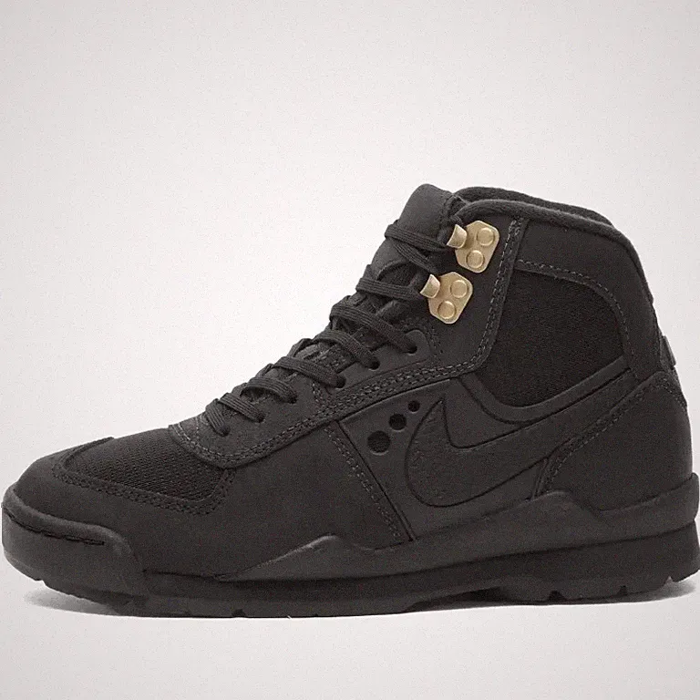 Nike Baltoro SP Boot Herrenschuhe in Schwarz, Metallictlc Gold