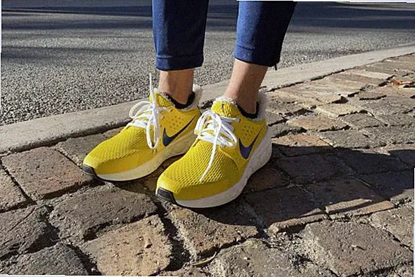 Nike Cruzrone React Unisex Running Shoes Turnschuhe Gepolsterter Kragen UK 5 Und