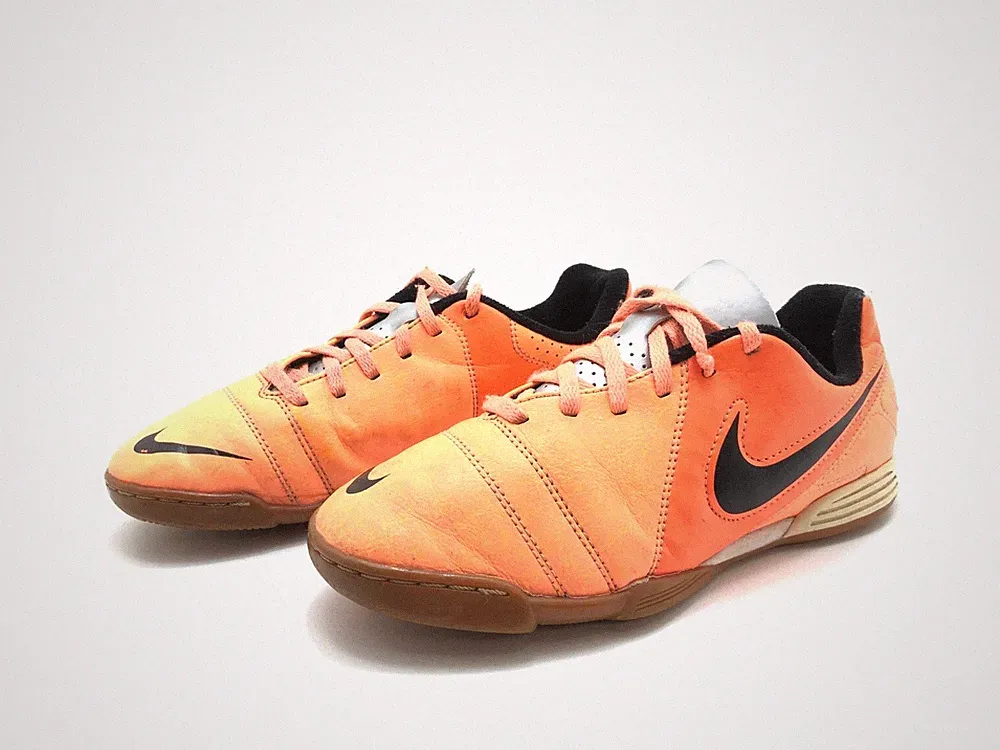 Nike CTR360 Jungen Laufschuhe Sportschuhe Turnschuhe Komfort Orange Gr. 36,5