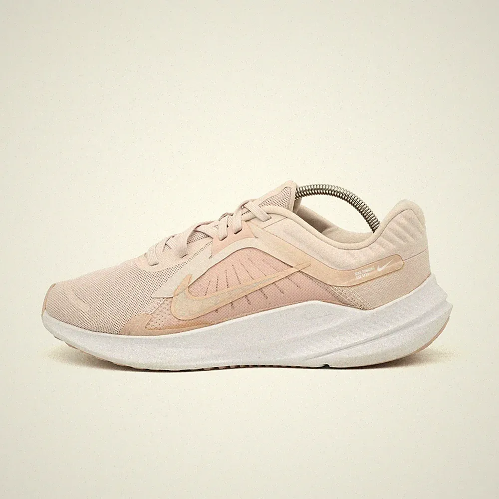 Nike Damen Quest 5 Sneaker Rosa Mesh Niedrig Atmungsaktiv Laufschuh EU 39