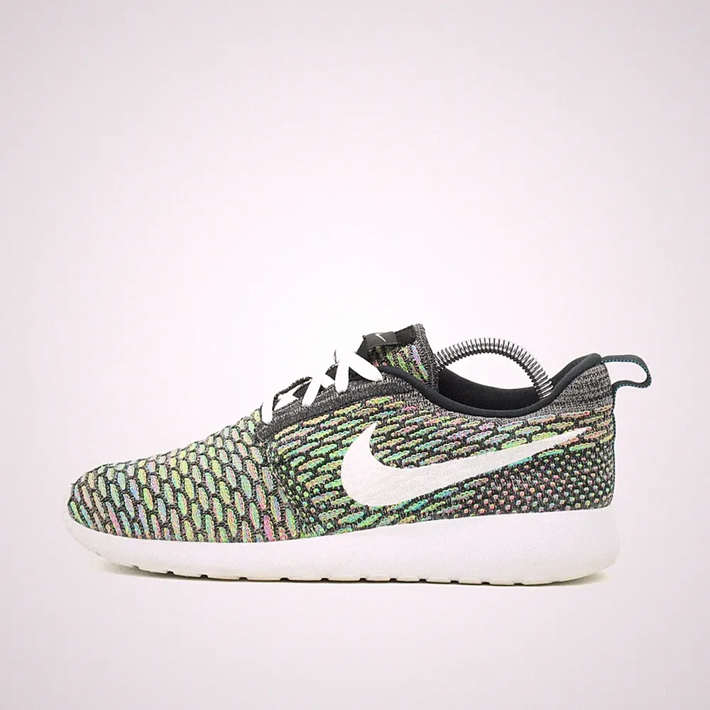 Nike Damen Roshe Run Flyknit Laufschuh EU 42 Multicolor 704927-001
